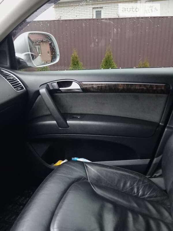 Позашляховик / Кросовер Audi Q7 2009 в Броварах