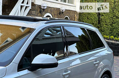Позашляховик / Кросовер Audi Q7 2017 в 
