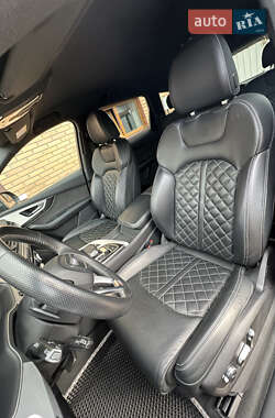 Позашляховик / Кросовер Audi Q7 2017 в 
