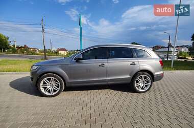 Внедорожник / Кроссовер Audi Q7 2010 в Черновцах