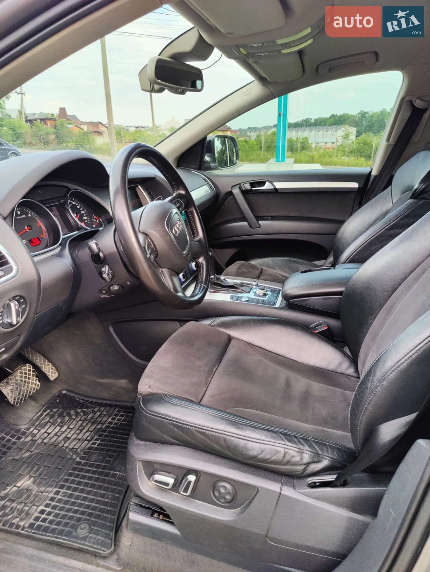 2010 Audi Q7 - мініатюра 9