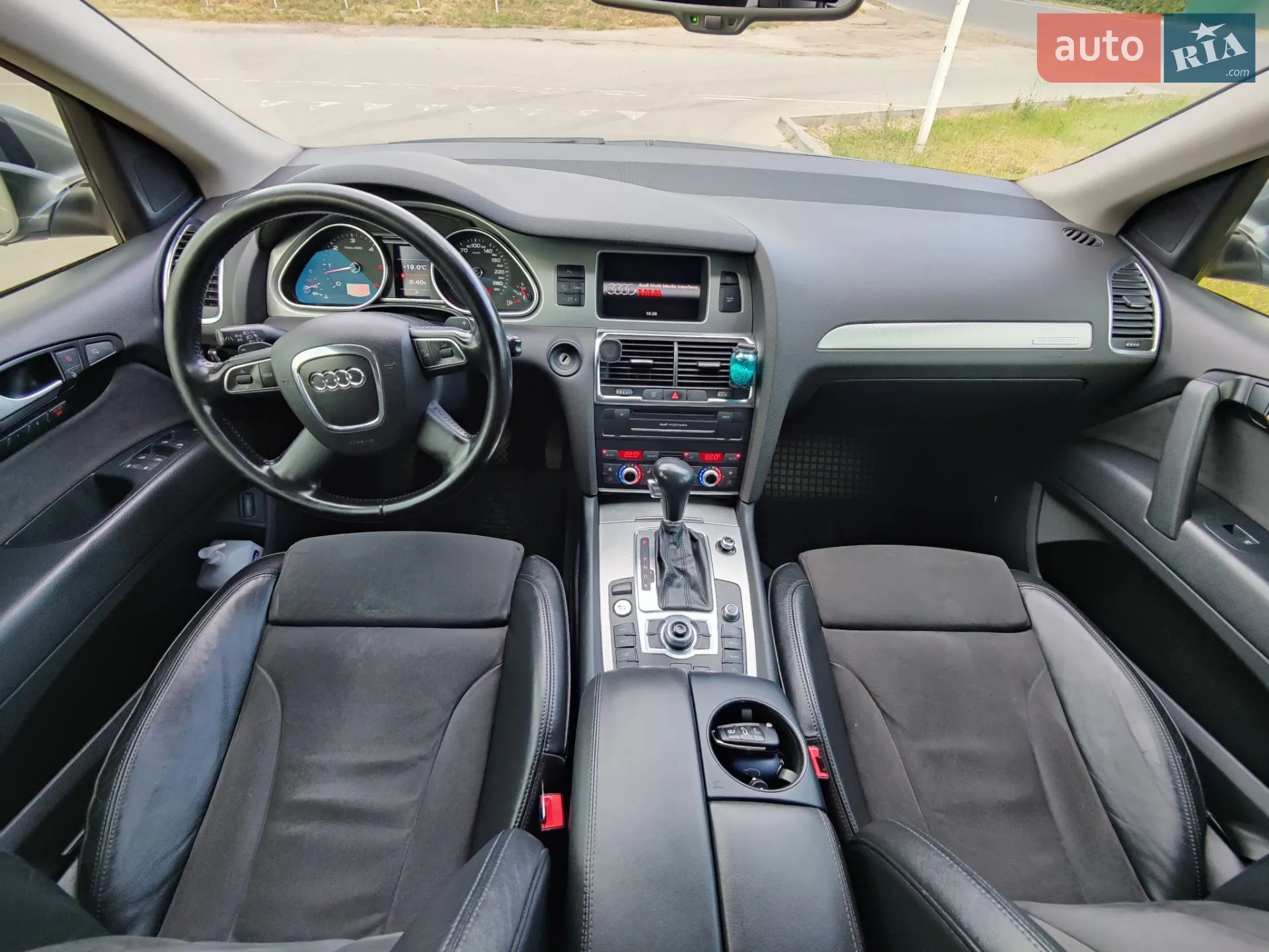 2010 Audi Q7 - мініатюра 11