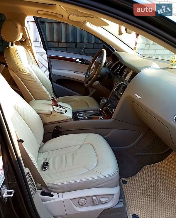 Внедорожник / Кроссовер Audi Q7 2007 в Кодыме