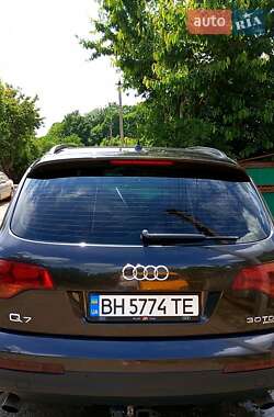 Внедорожник / Кроссовер Audi Q7 2007 в 