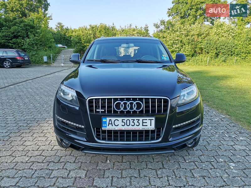 Внедорожник / Кроссовер Audi Q7 2015 в Киеве