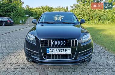 Внедорожник / Кроссовер Audi Q7 2015 в 