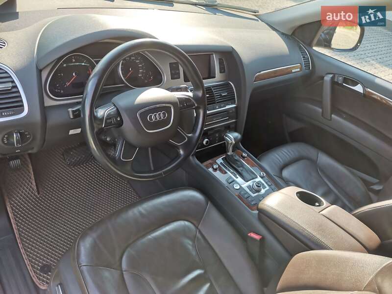 Внедорожник / Кроссовер Audi Q7 2015 в Киеве