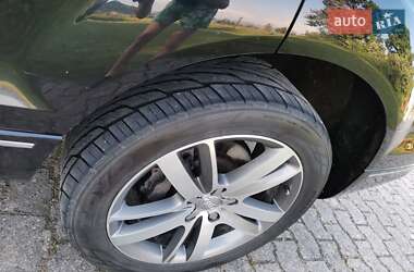 Внедорожник / Кроссовер Audi Q7 2015 в 