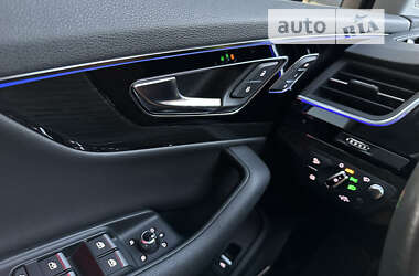 Внедорожник / Кроссовер Audi Q7 2017 в 