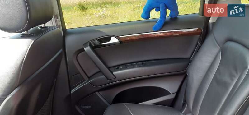 Внедорожник / Кроссовер Audi Q7 2011 в Гайвороне