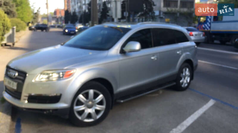 Позашляховик / Кросовер Audi Q7 2007 в Дніпрі