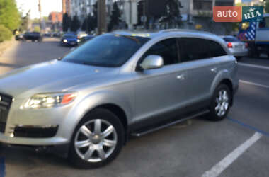 Внедорожник / Кроссовер Audi Q7 2007 в Днепре