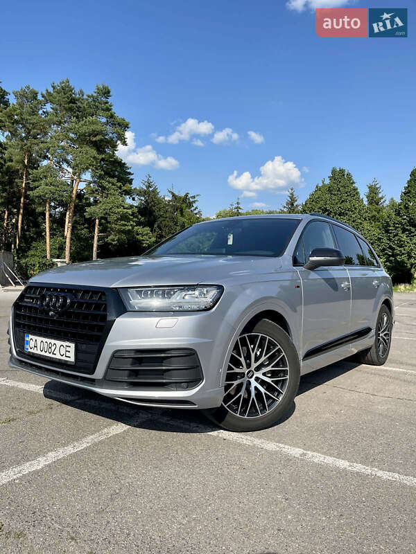 Внедорожник / Кроссовер Audi Q7 2017 в Умани