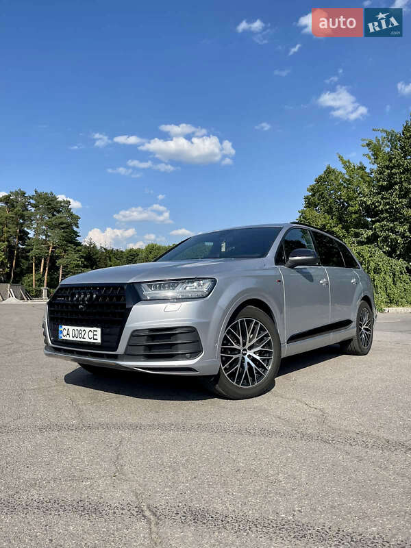Внедорожник / Кроссовер Audi Q7 2017 в Умани