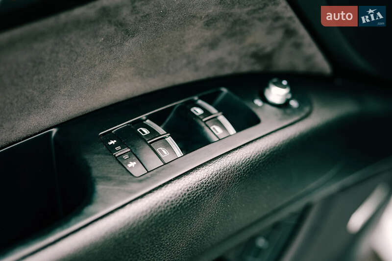 Внедорожник / Кроссовер Audi Q7 2012 в Мукачево