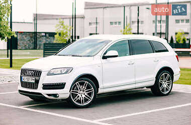 Позашляховик / Кросовер Audi Q7 2012 в 