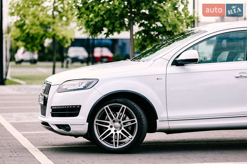 Внедорожник / Кроссовер Audi Q7 2012 в Мукачево