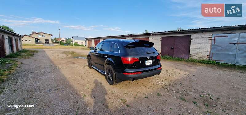Позашляховик / Кросовер Audi Q7 2006 в Покровську