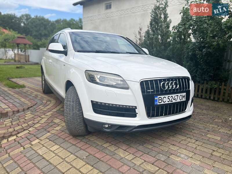 Внедорожник / Кроссовер Audi Q7 2010 в 