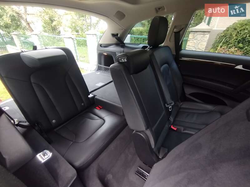 Внедорожник / Кроссовер Audi Q7 2015 в Тернополе