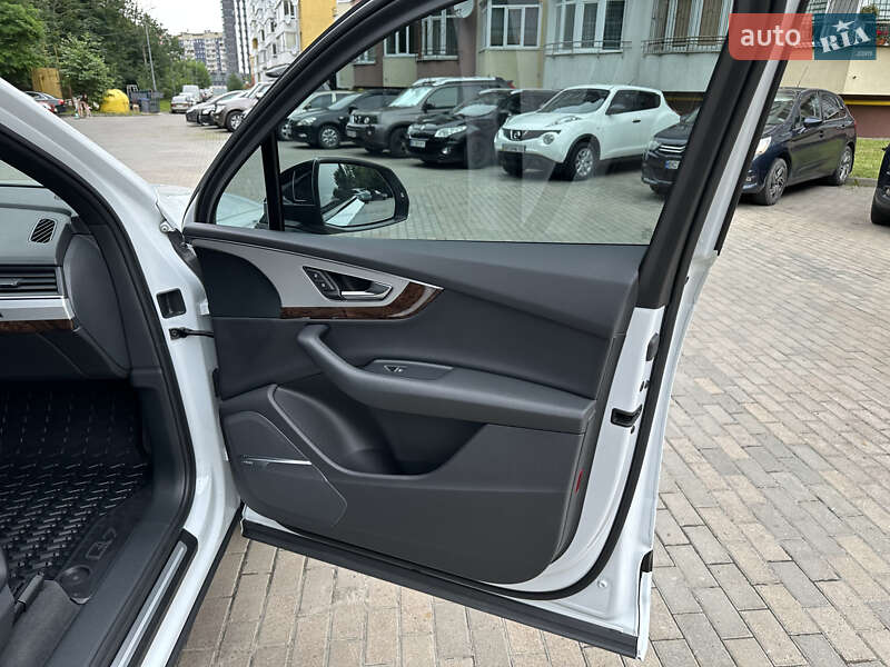 Внедорожник / Кроссовер Audi Q7 2018 в Львове