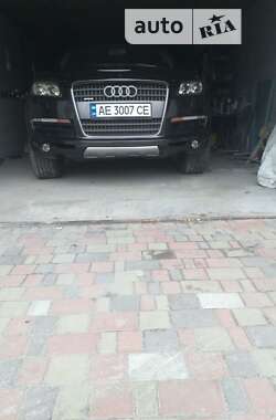 Позашляховик / Кросовер Audi Q7 2008 в 