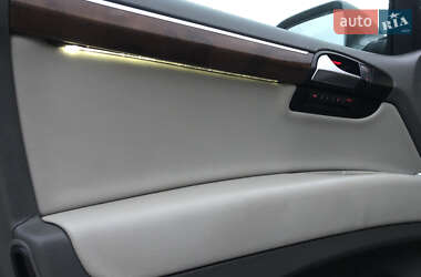 Внедорожник / Кроссовер Audi Q7 2012 в 