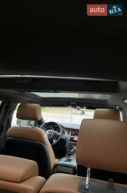 Внедорожник / Кроссовер Audi Q7 2010 в Черновцах