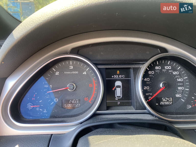 Позашляховик / Кросовер Audi Q7 2012 в Дніпрі