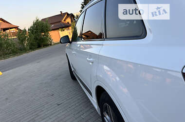 Внедорожник / Кроссовер Audi Q7 2017 в 