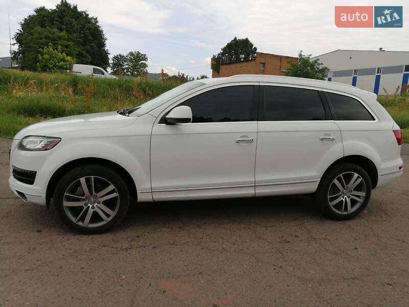 Внедорожник / Кроссовер Audi Q7 2015 в Полтаве