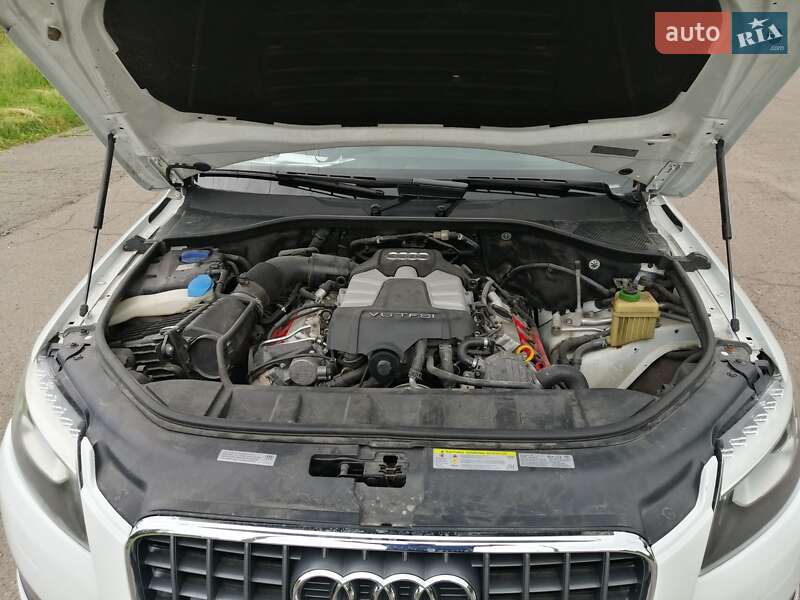 Внедорожник / Кроссовер Audi Q7 2015 в Полтаве