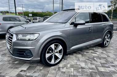 Позашляховик / Кросовер Audi Q7 2015 в 
