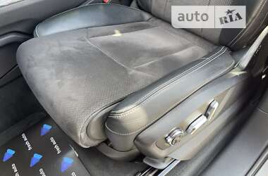 Позашляховик / Кросовер Audi Q7 2015 в 