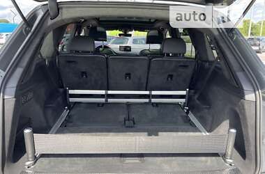 Позашляховик / Кросовер Audi Q7 2015 в 