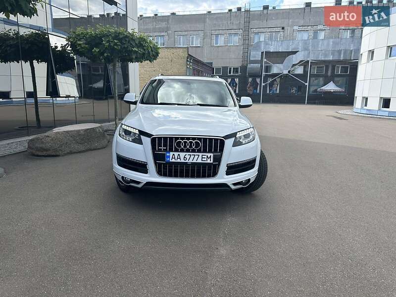 Позашляховик / Кросовер Audi Q7 2015 в Києві