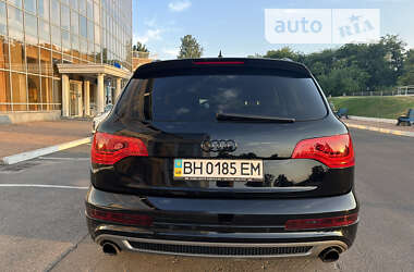 Внедорожник / Кроссовер Audi Q7 2013 в 