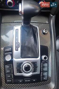 Внедорожник / Кроссовер Audi Q7 2010 в 