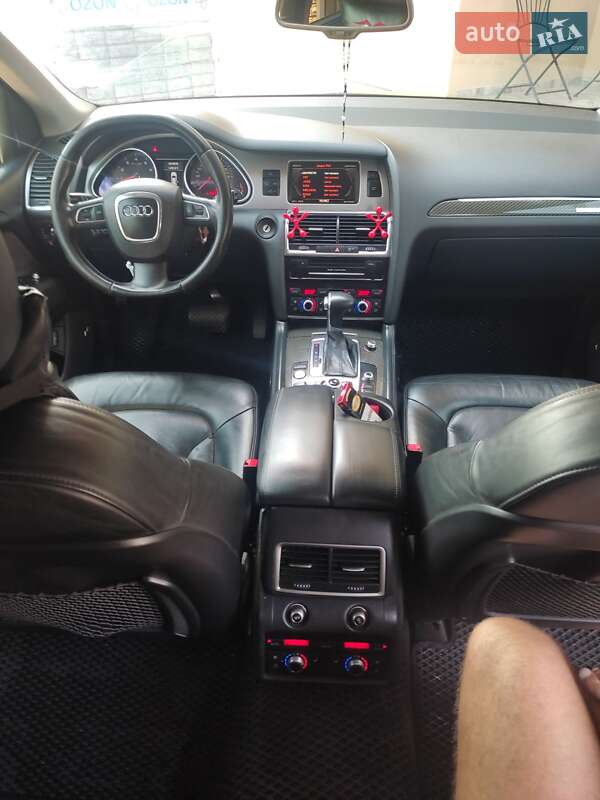 Позашляховик / Кросовер Audi Q7 2010 в Львові