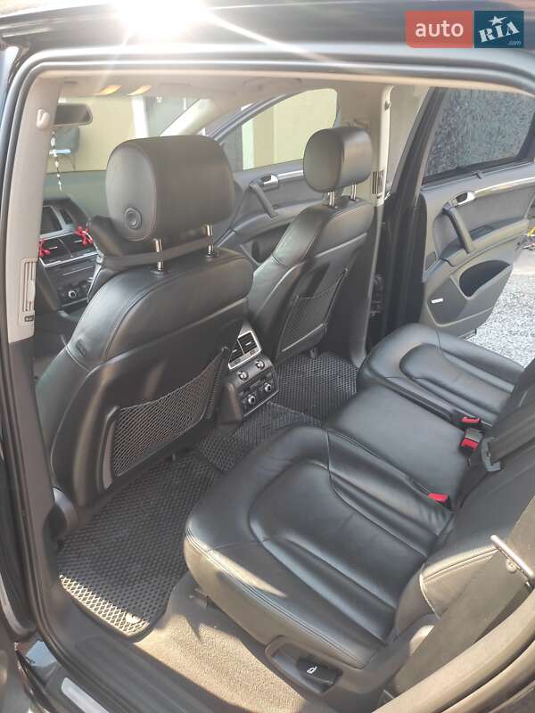 Позашляховик / Кросовер Audi Q7 2010 в Львові