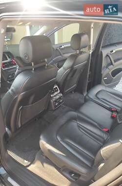 Внедорожник / Кроссовер Audi Q7 2010 в 