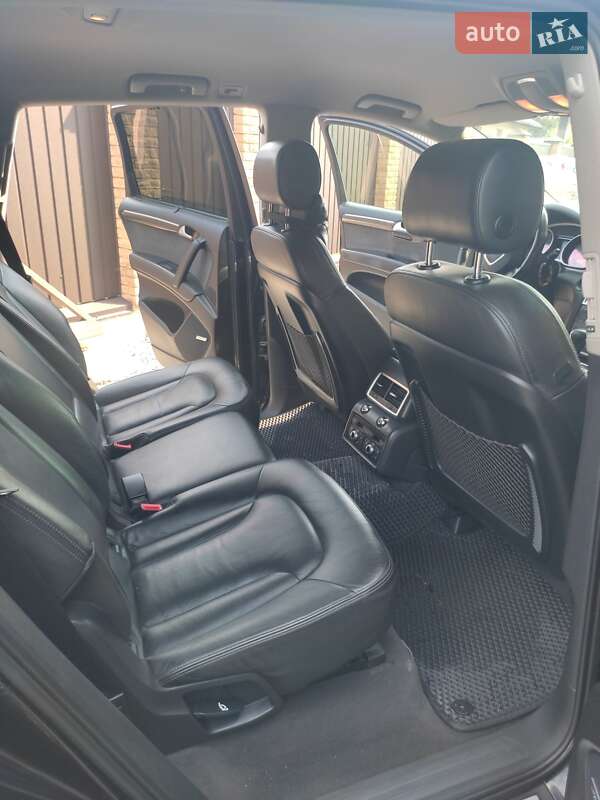 Позашляховик / Кросовер Audi Q7 2010 в Львові