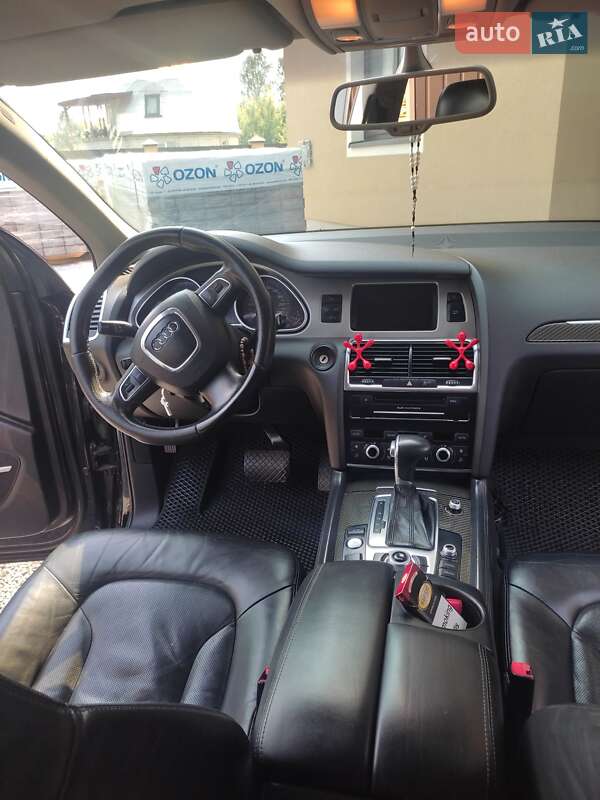 Позашляховик / Кросовер Audi Q7 2010 в Львові