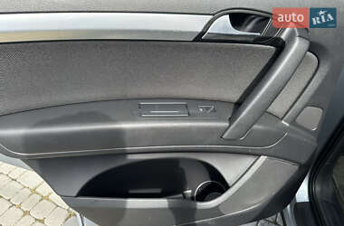 Внедорожник / Кроссовер Audi Q7 2006 в 