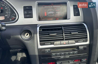 Внедорожник / Кроссовер Audi Q7 2006 в 
