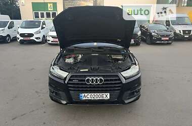 Позашляховик / Кросовер Audi Q7 2015 в Луцьку