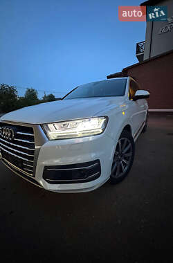 Внедорожник / Кроссовер Audi Q7 2017 в Львове
