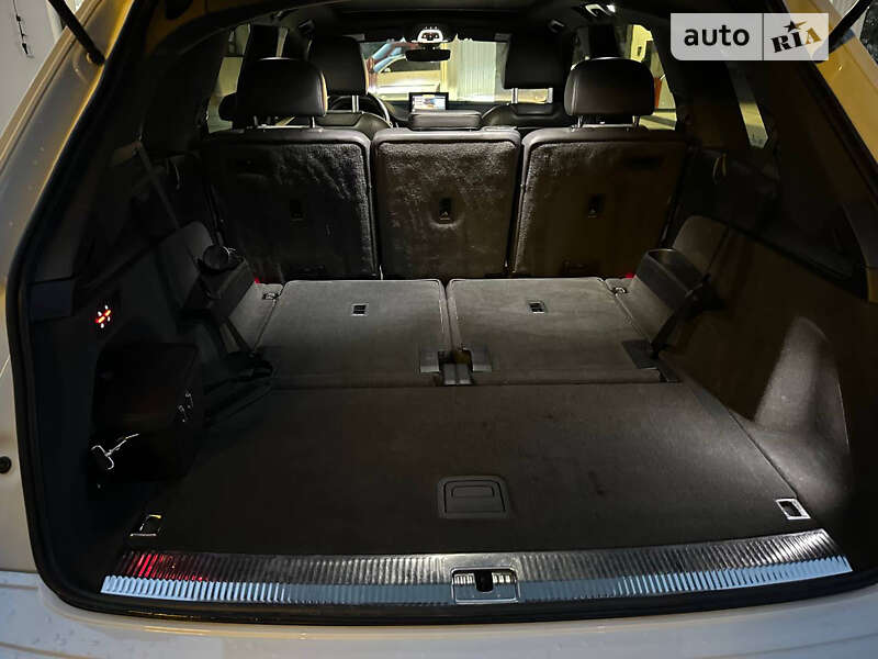 Позашляховик / Кросовер Audi Q7 2017 в Львові фото 29 Позашляховик / Кросовер Audi Q7 2017 в Львові