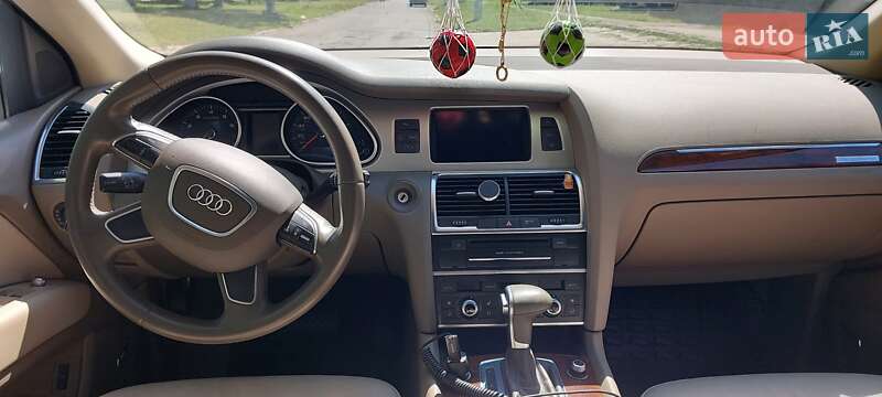 Внедорожник / Кроссовер Audi Q7 2013 в Доброполье