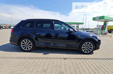 Внедорожник / Кроссовер Audi Q7 2017 в Ровно